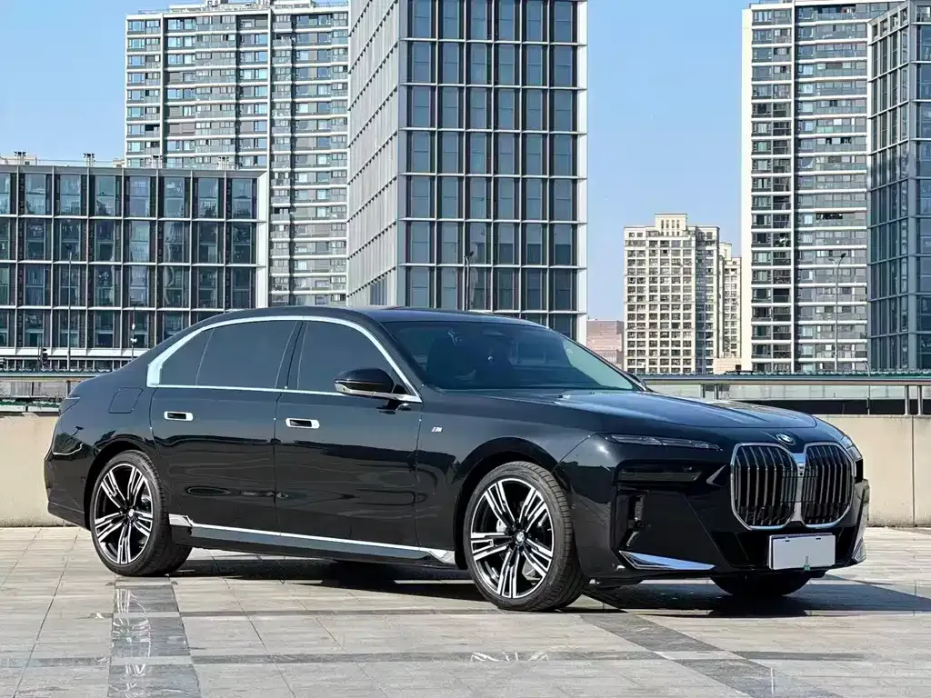 BMW 7 Series — фото 2