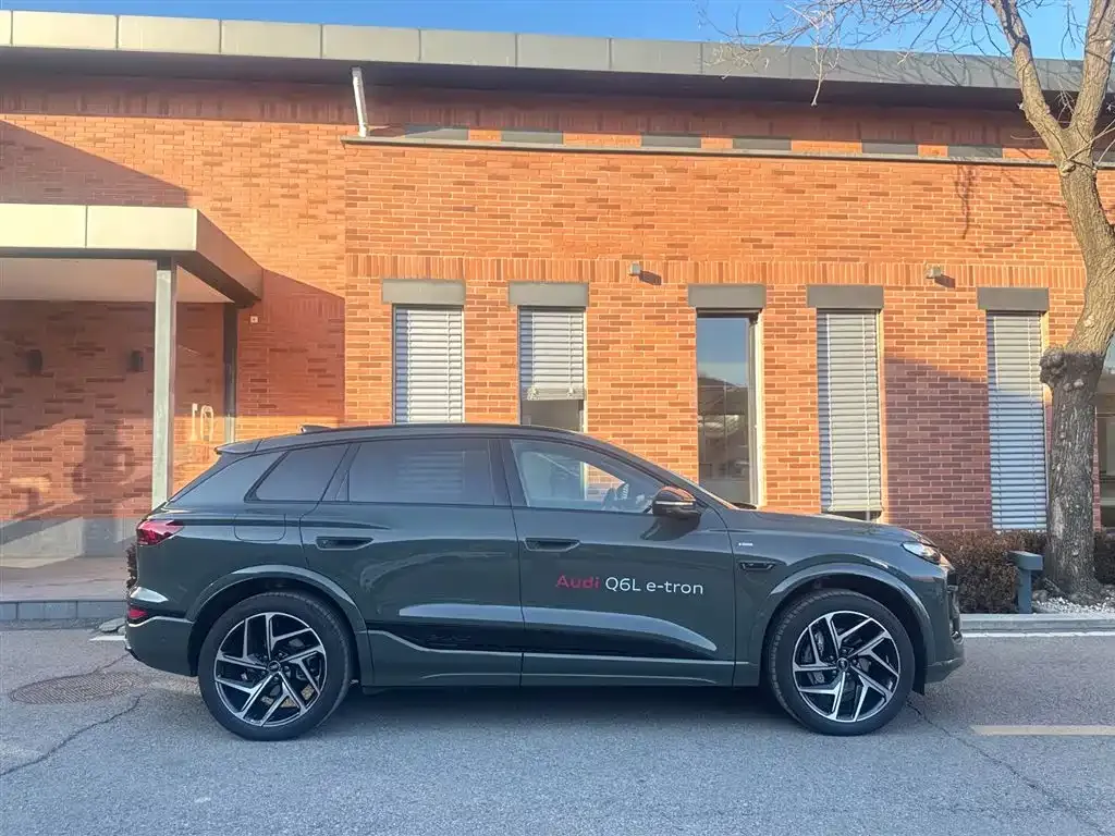 Audi Q6L e-tron — фото 8