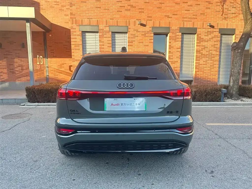 Audi Q6L e-tron — фото 5