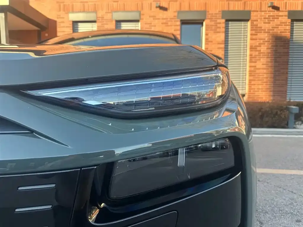 Audi Q6L e-tron — фото 4