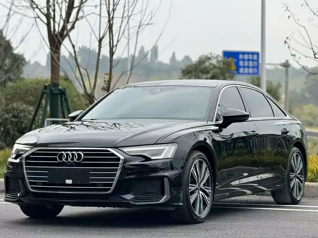 Audi A6L — фото 1