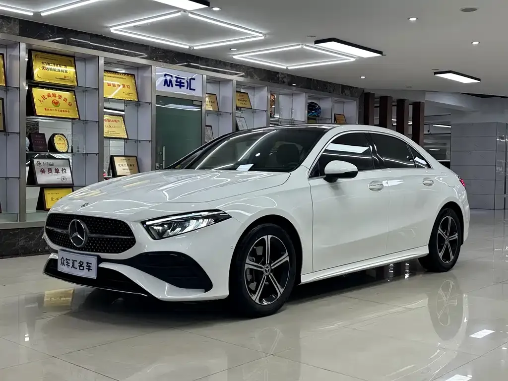 Mercedes-Benz A-Class — фото 1