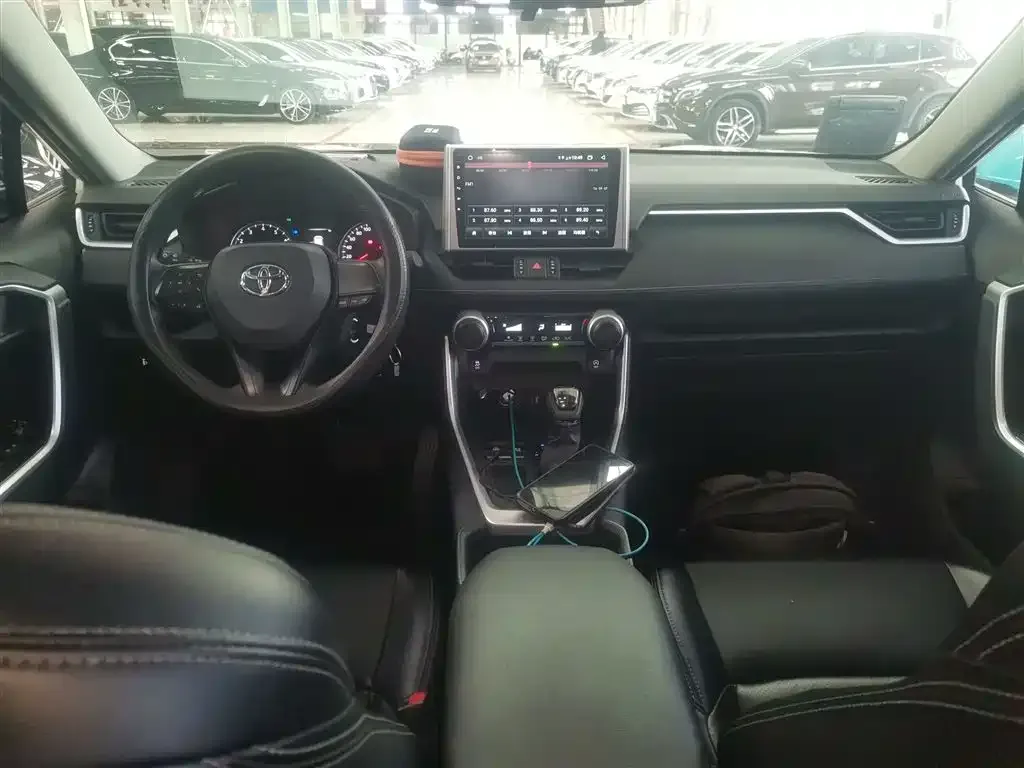 Toyota Wildlander — фото 10