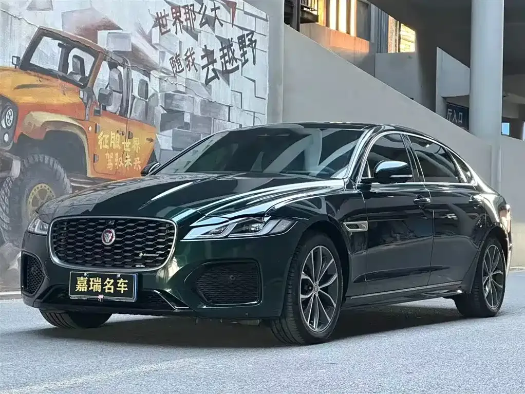 Jaguar XFL — фото 1