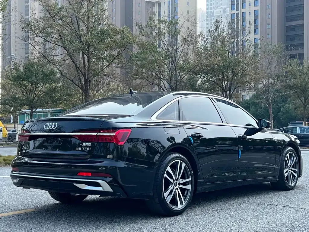 Audi A6L — фото 4