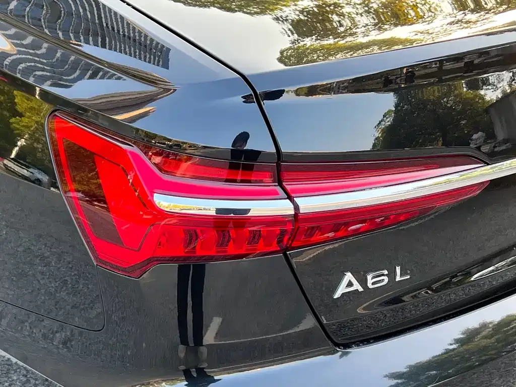 Audi A6L — фото 9