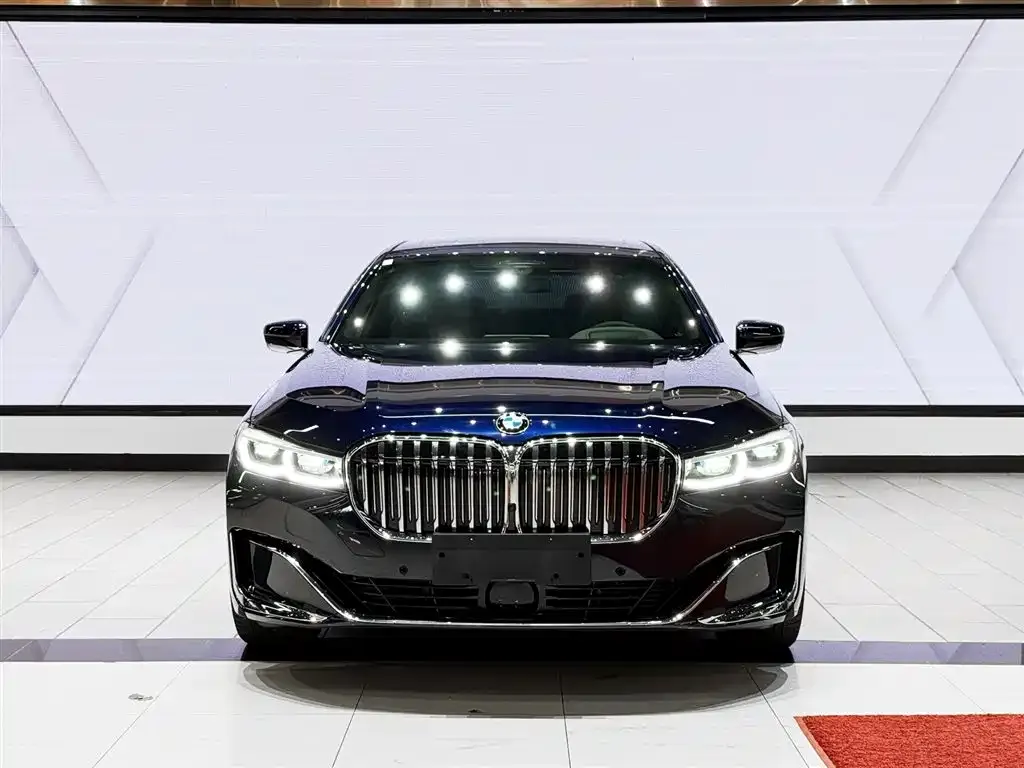 BMW 7 Series — фото 6