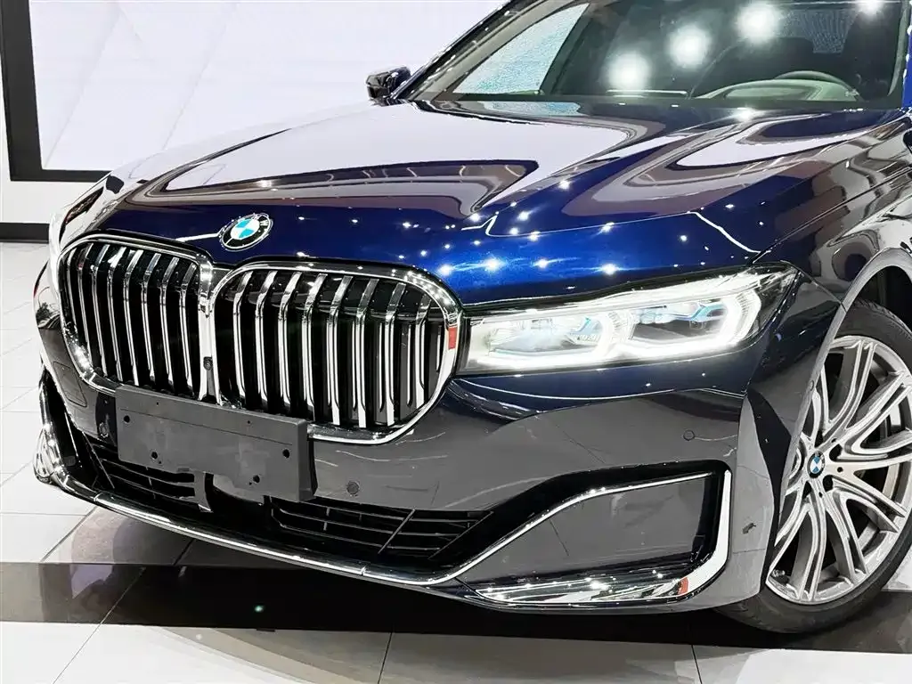 BMW 7 Series — фото 4