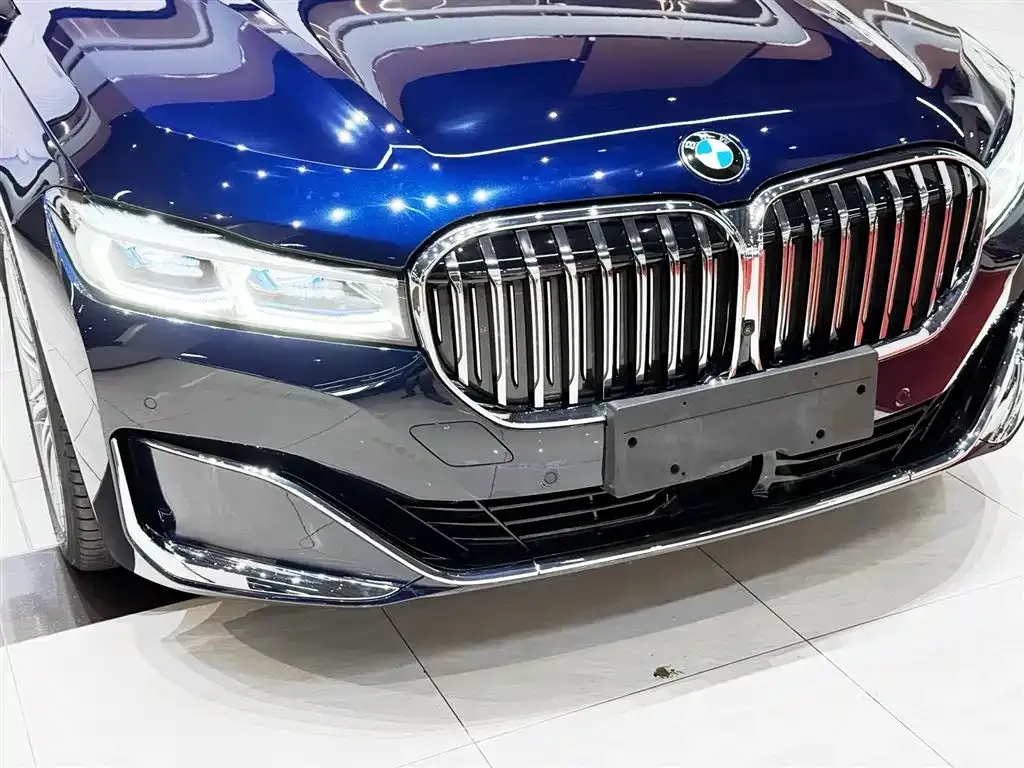 BMW 7 Series — фото 9