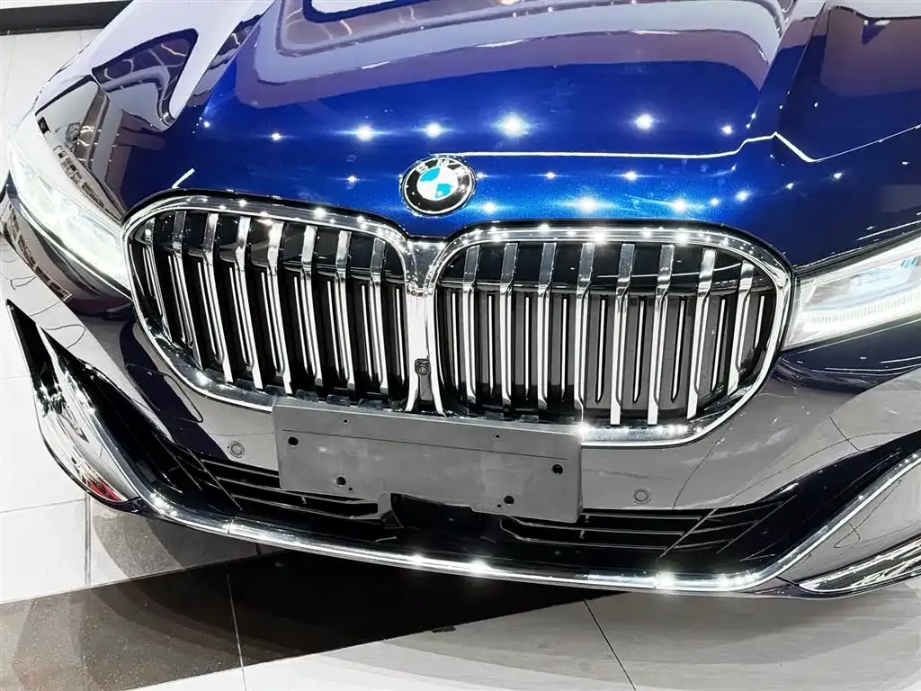 BMW 7 Series — фото 2