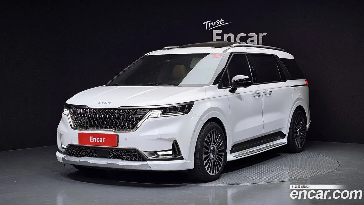 Kia Carnival — фото 1