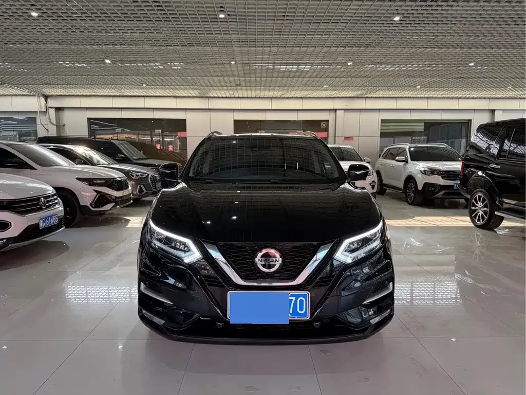 Nissan Qashqai — фото 8