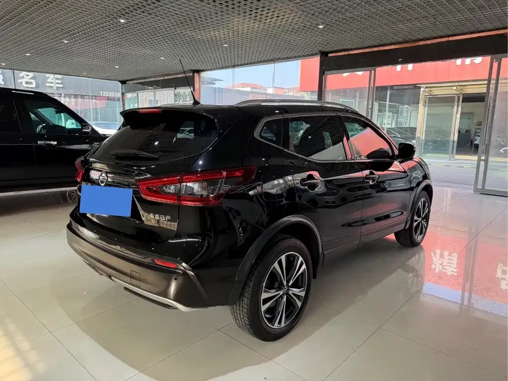 Nissan Qashqai — фото 2