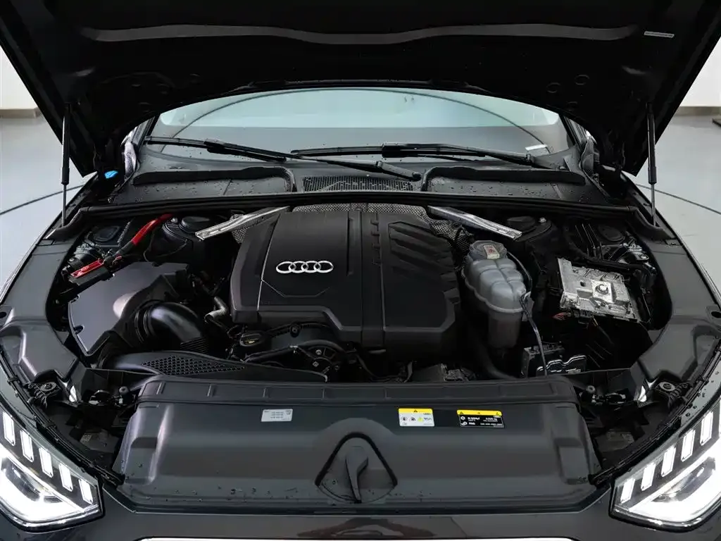 Audi A4 (Import) — фото 9