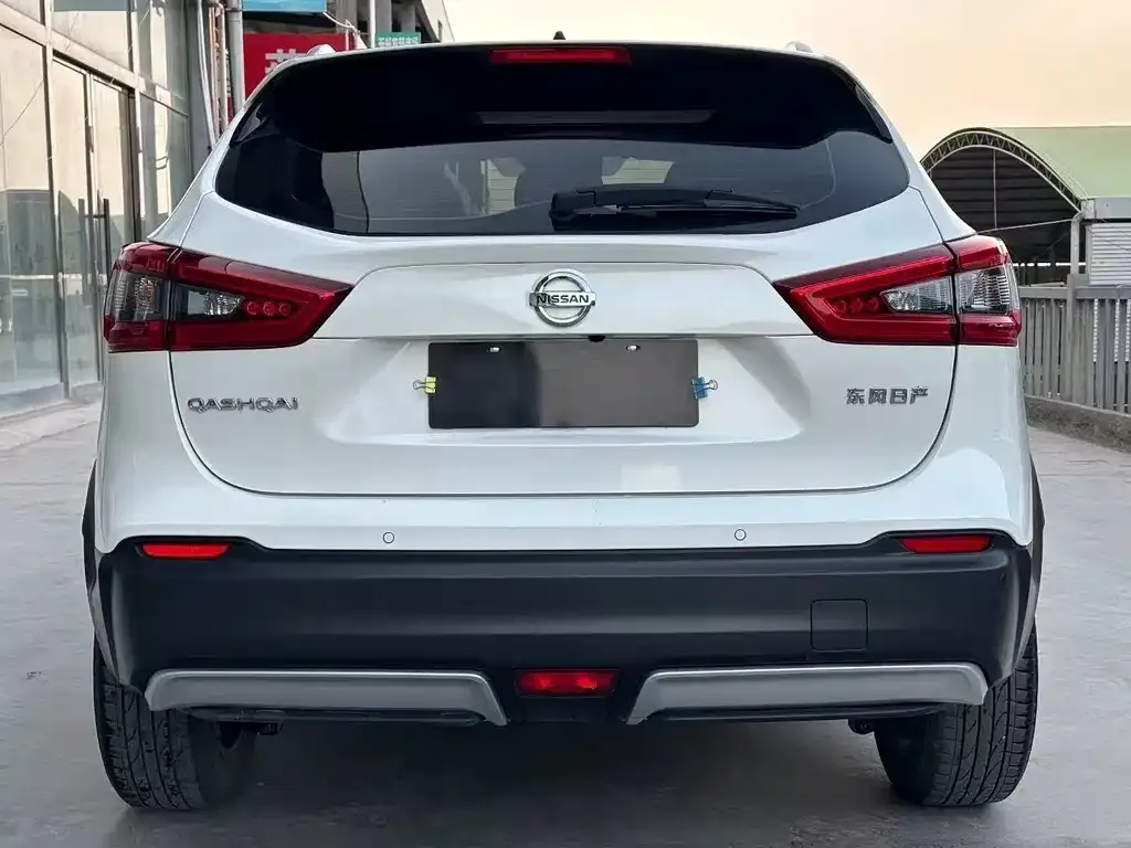 Nissan Qashqai — фото 2