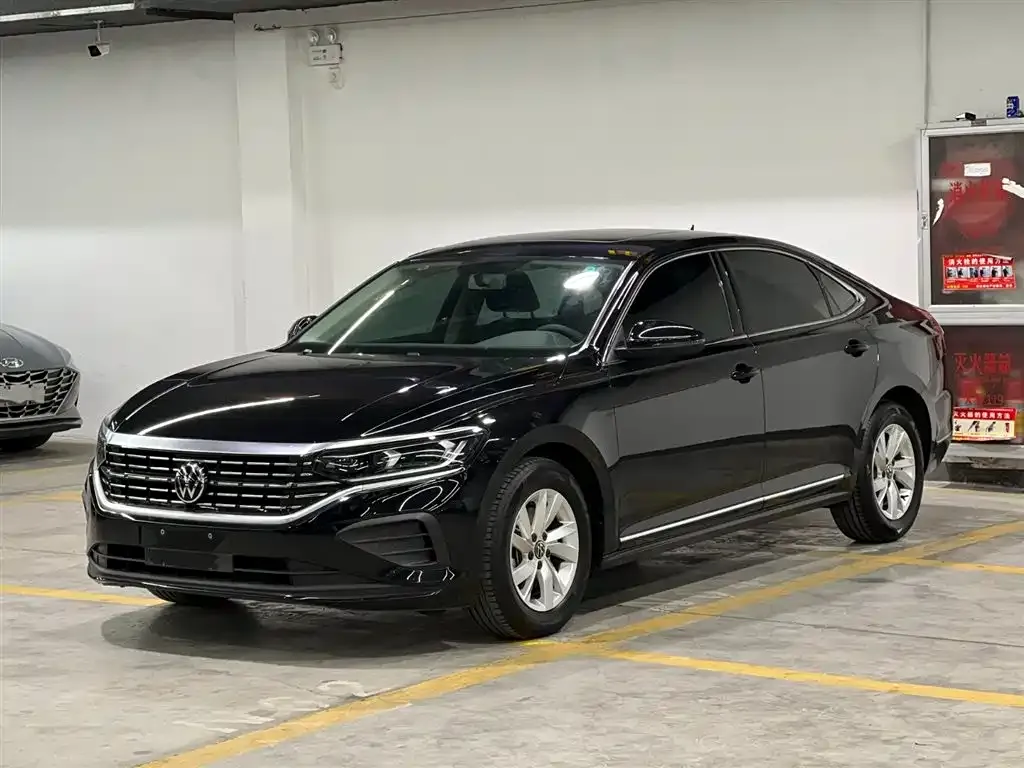 Volkswagen Passat — фото 1