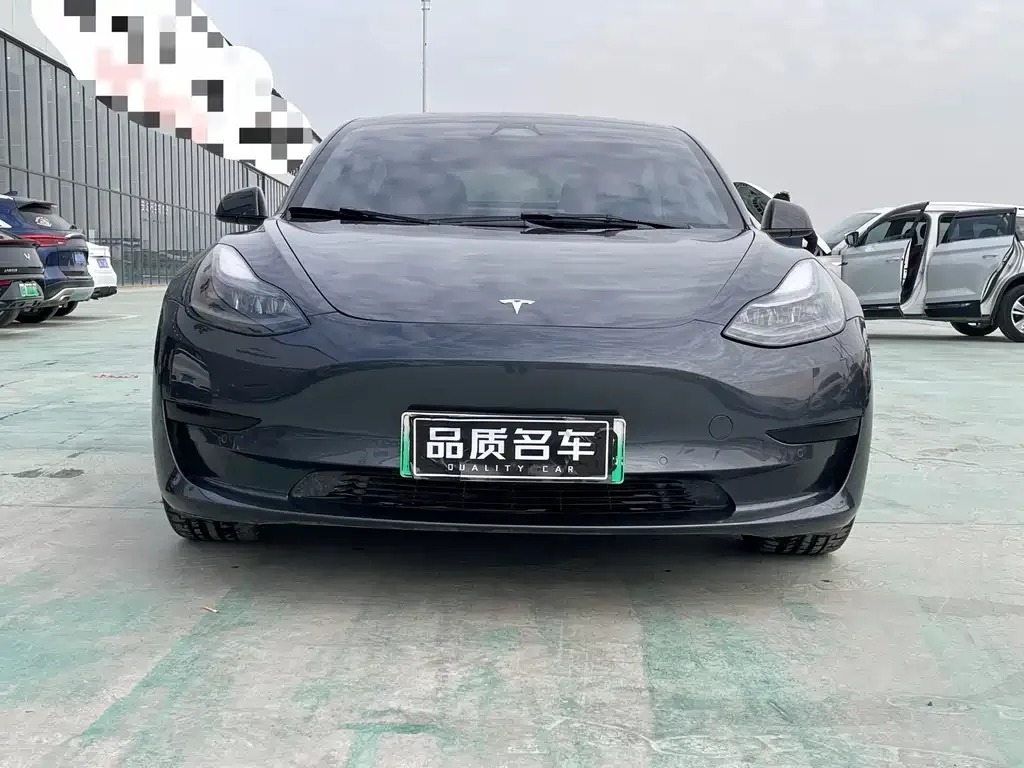 Tesla Model 3 — фото 9