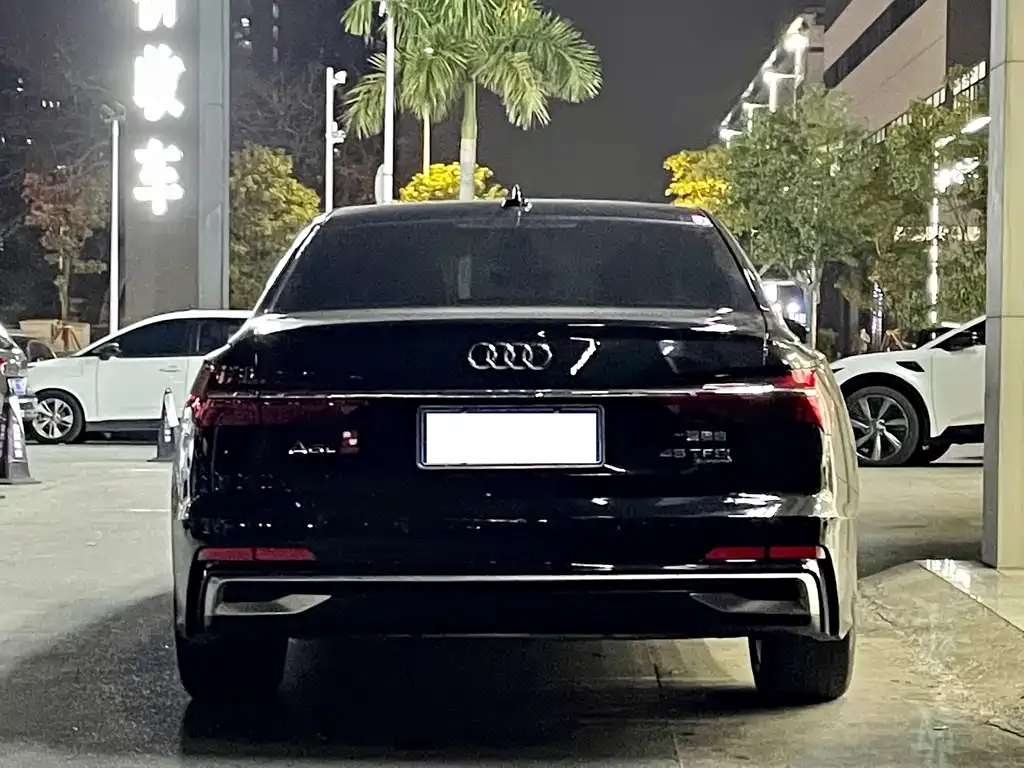 Audi A6L — фото 2