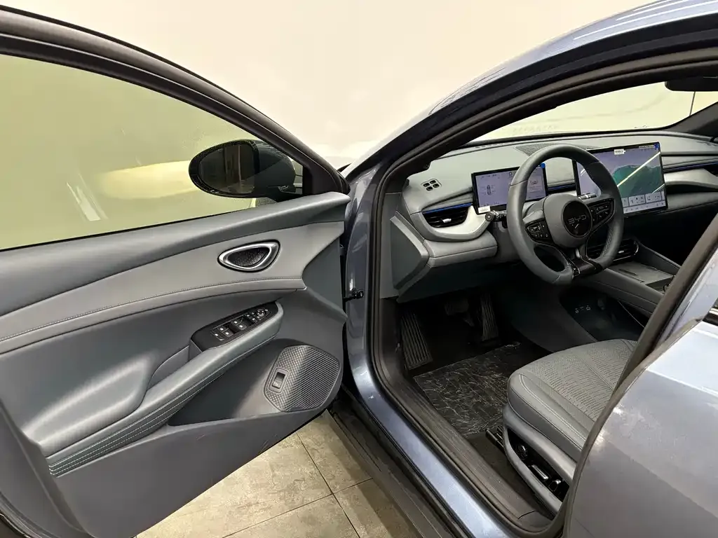 BYD Seal 06GT — фото 10