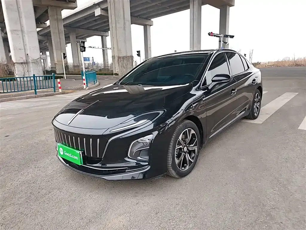 Hongqi E-QM5 — фото 1
