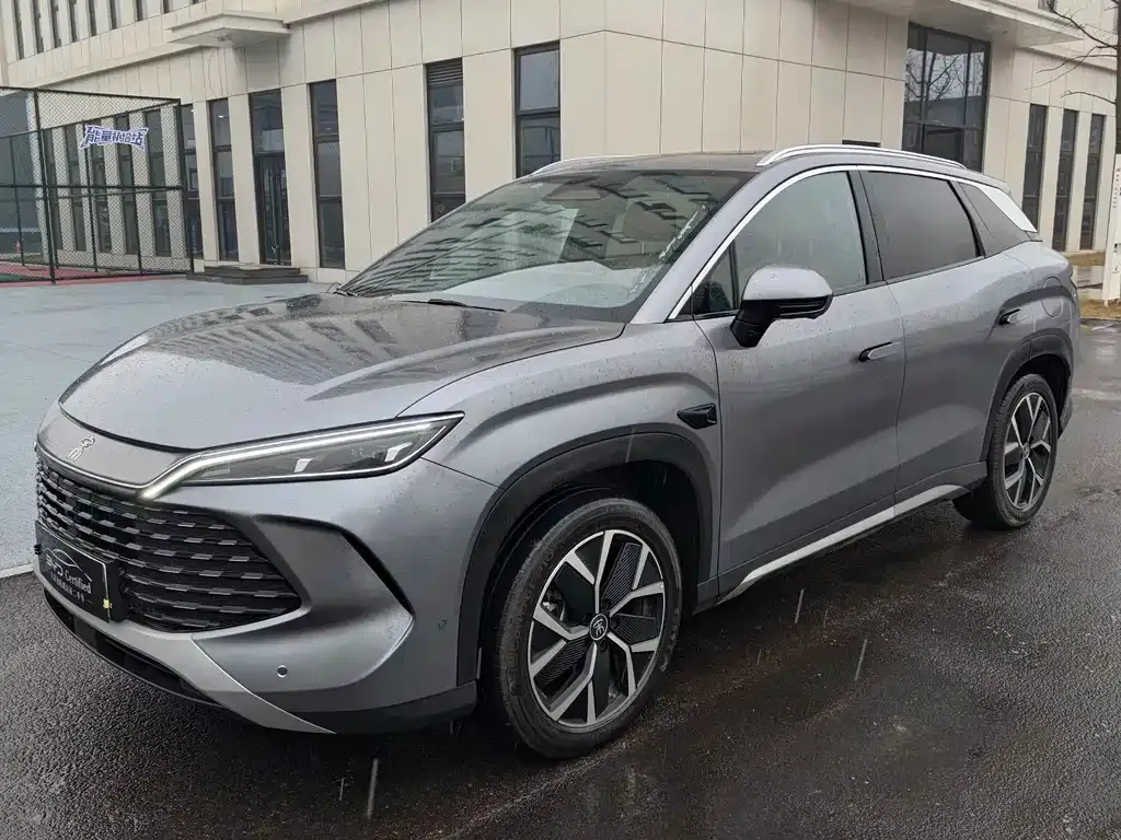 BYD L DM-i — фото 1