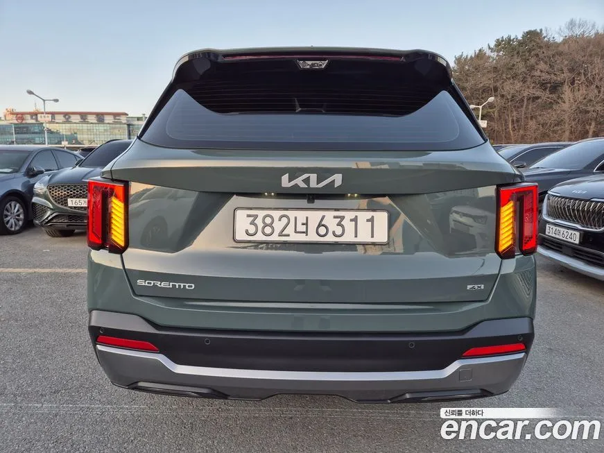 Kia Sorento — фото 7