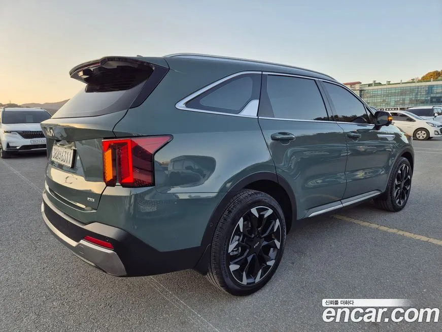 Kia Sorento — фото 10