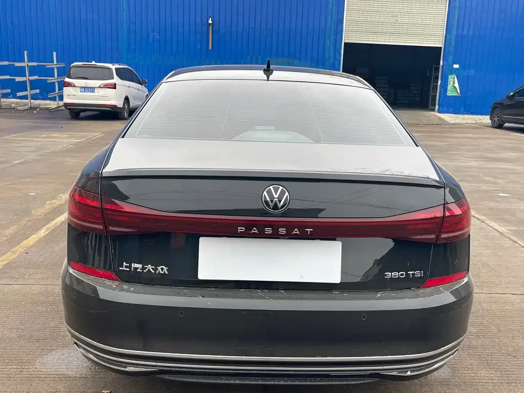 Volkswagen Passat — фото 3