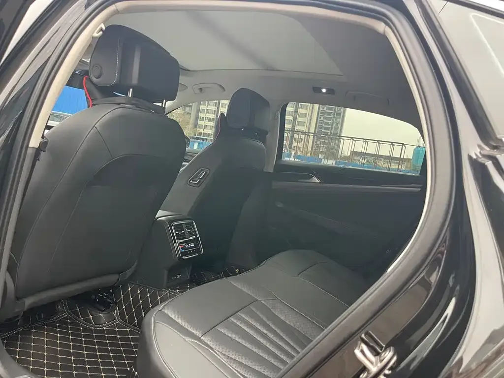 Volkswagen Passat — фото 4