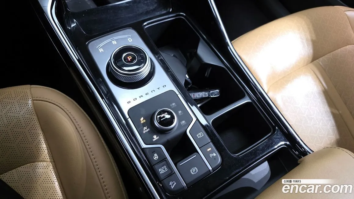 Kia Sorento — фото 10