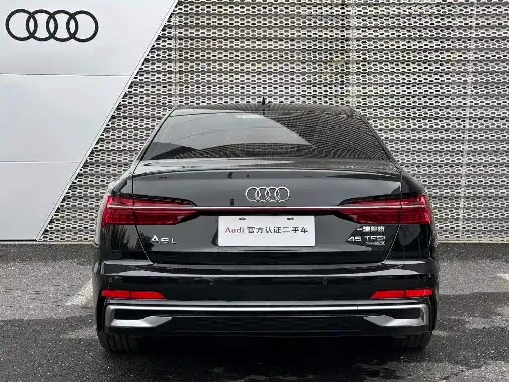 Audi A6L — фото 9