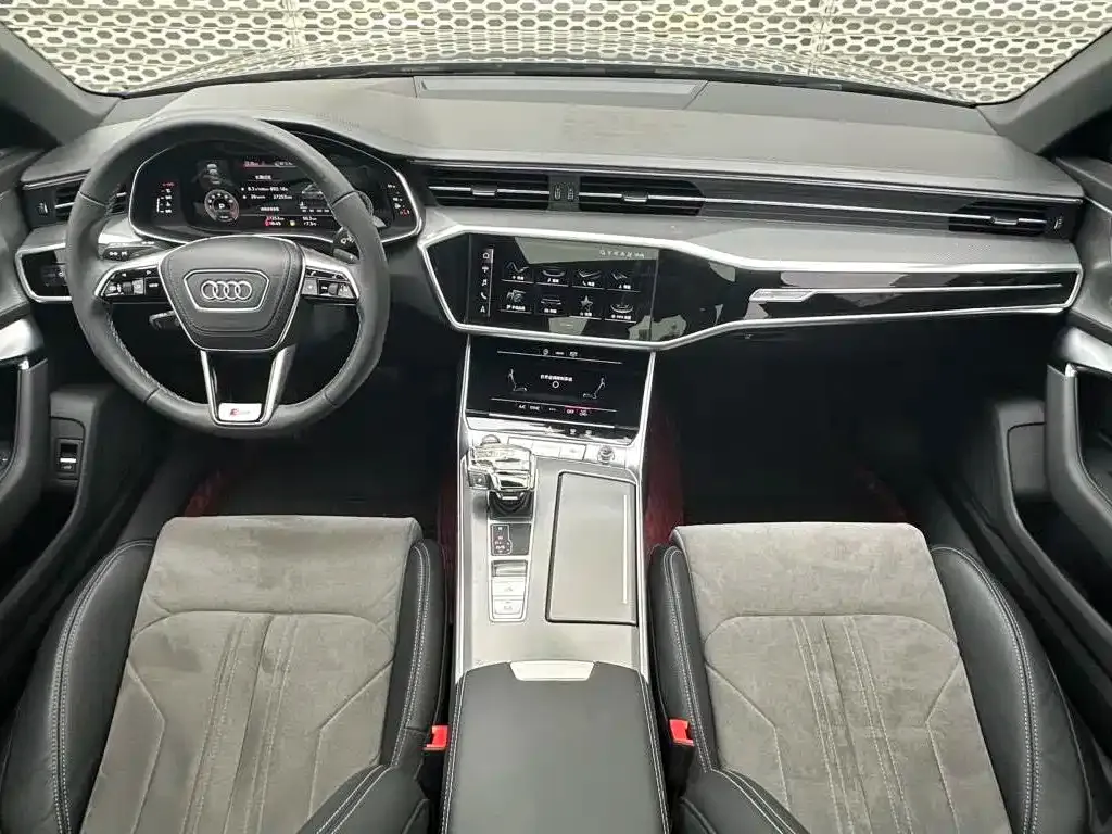 Audi A6L — фото 10