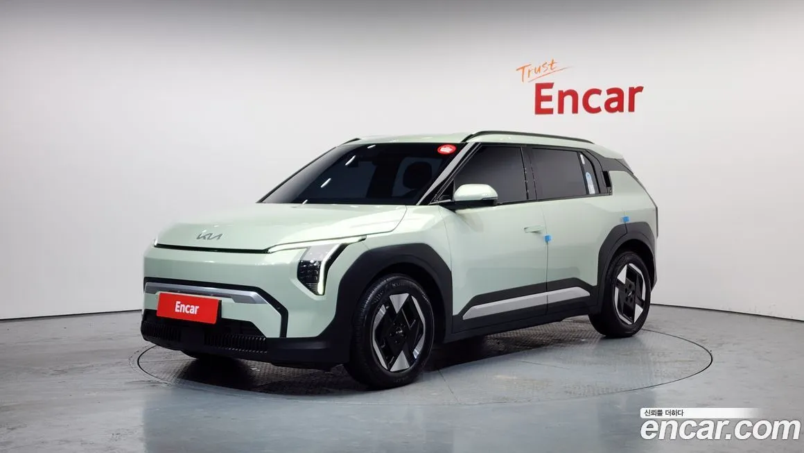 Kia EV3 — фото 1