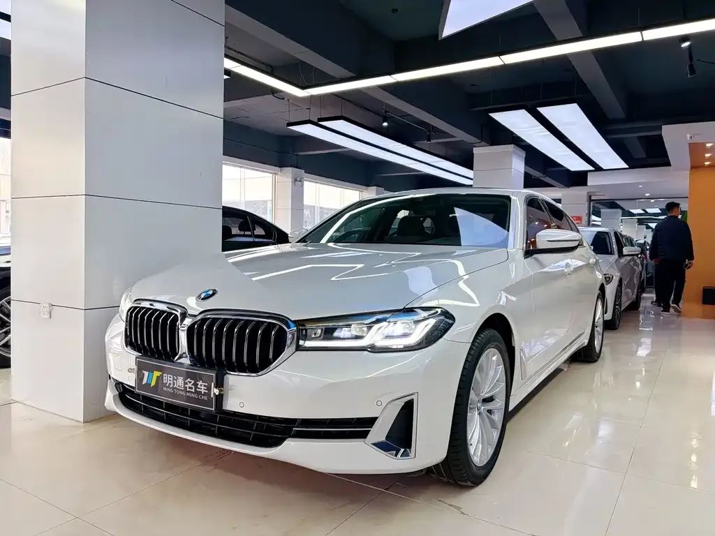 BMW 5 Series — фото 2