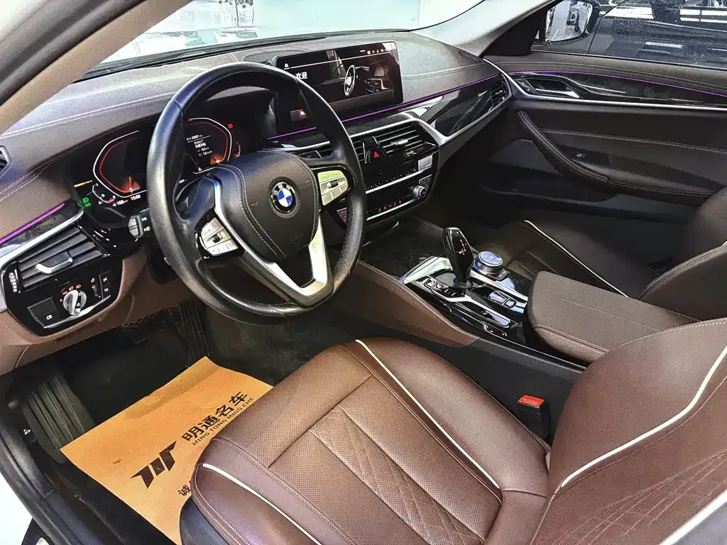 BMW 5 Series — фото 10