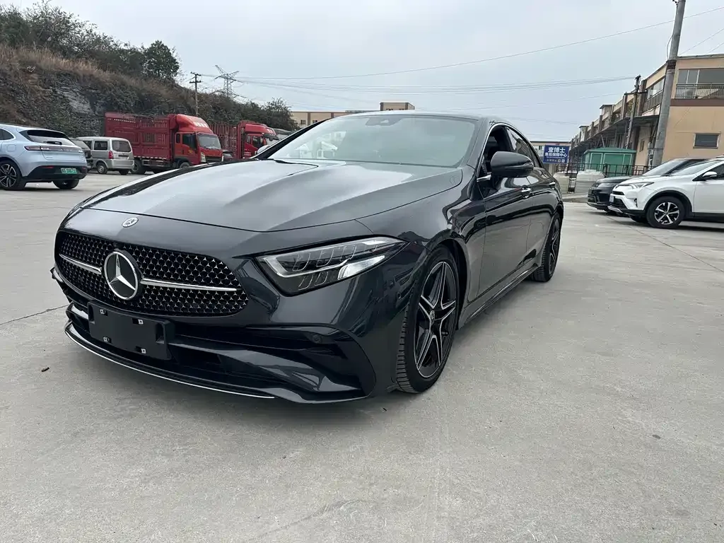 Mercedes-Benz CLS — фото 1