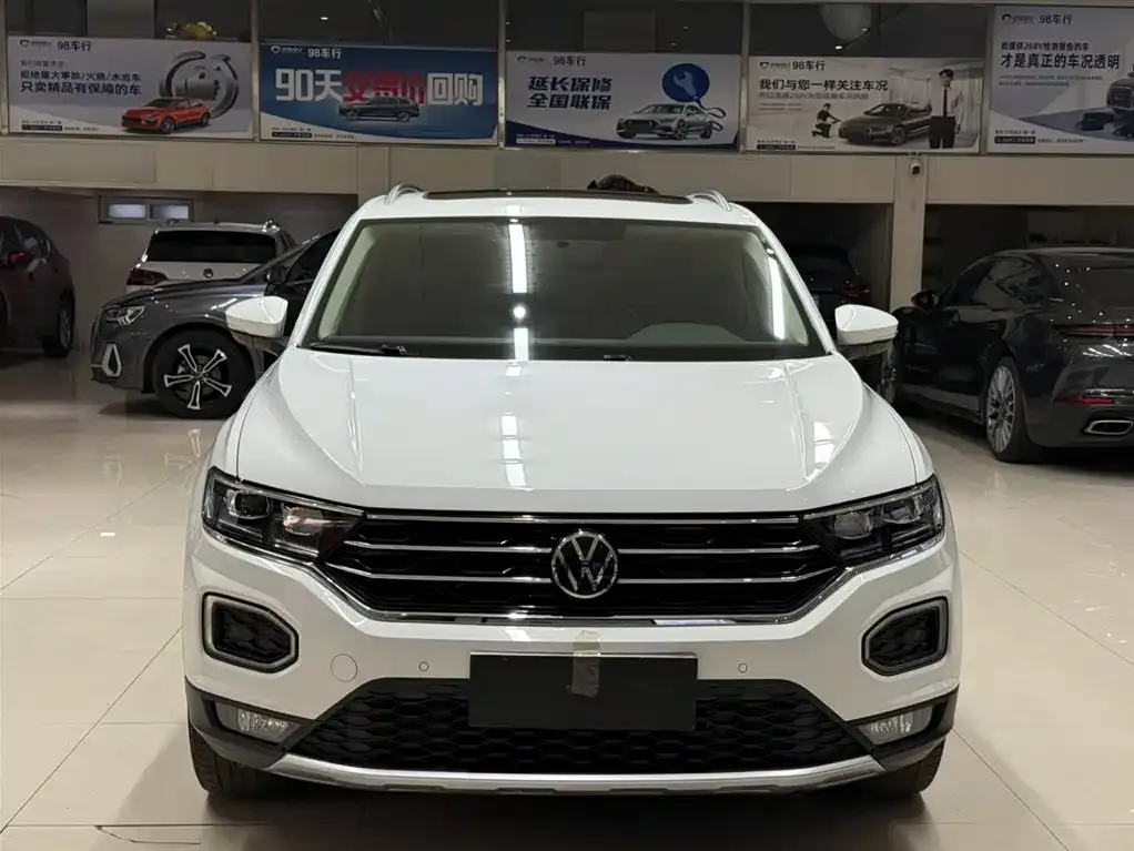 Volkswagen T-Roc — фото 10