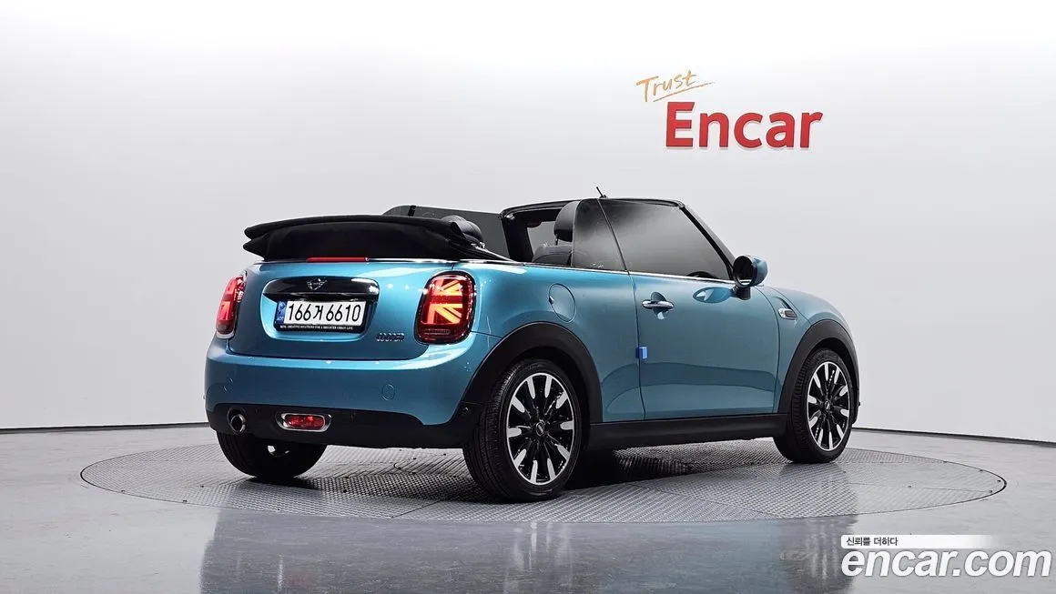 Mini Cooper Convertible — фото 2