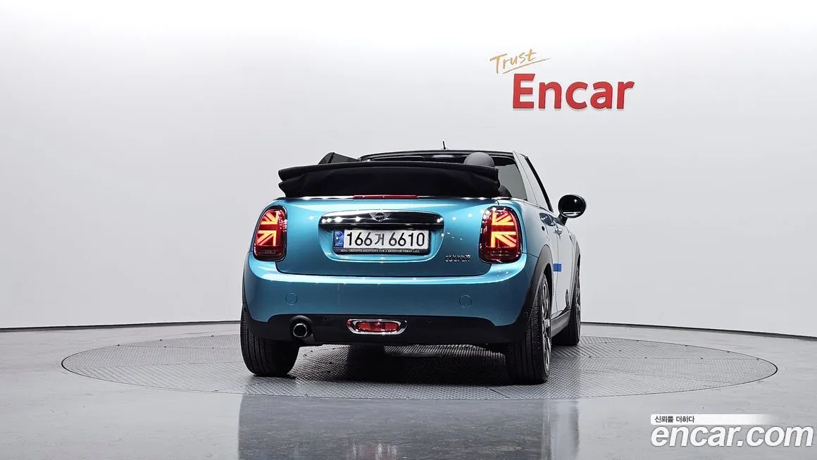 Mini Cooper Convertible — фото 3