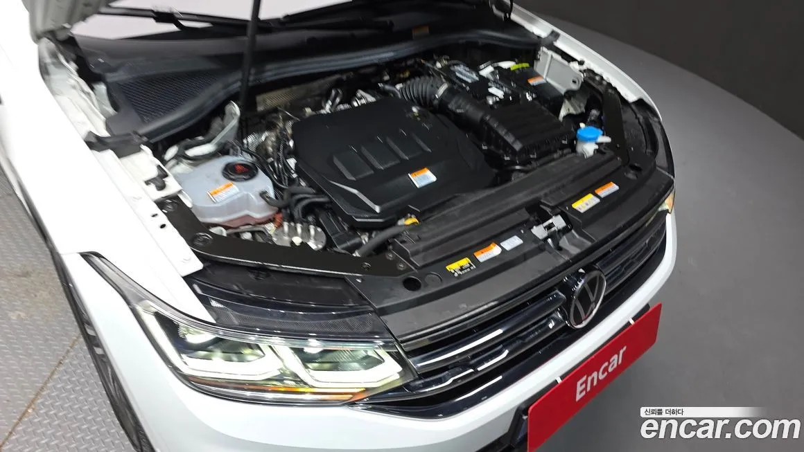 Volkswagen Tiguan — фото 6