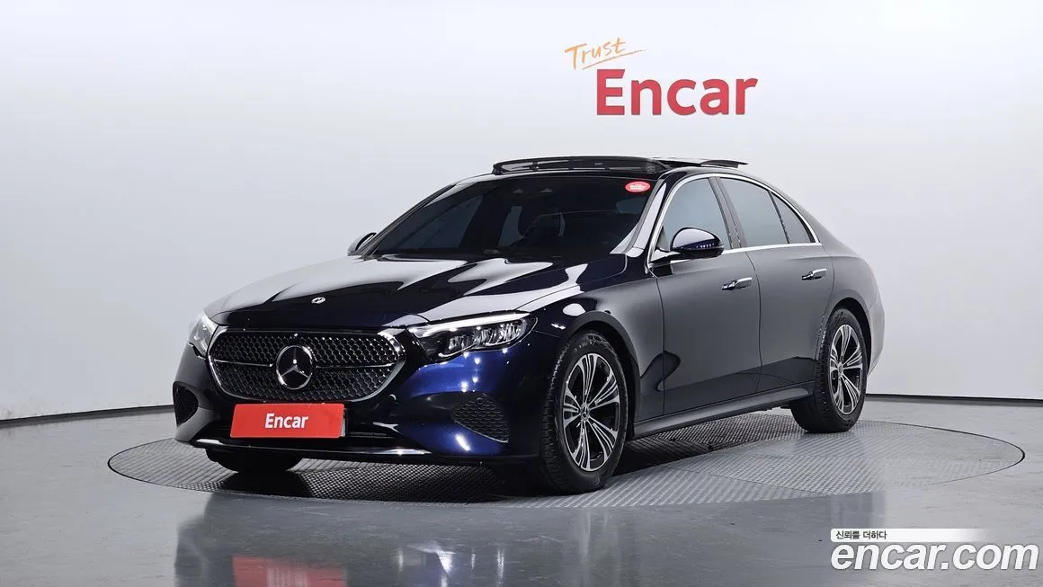 Mercedes-Benz E-Class — фото 1