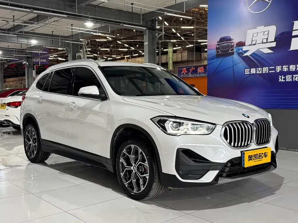 BMW X1 — фото 1