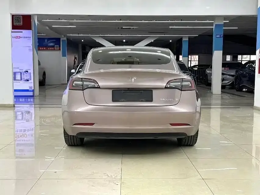 Tesla Model 3 — фото 7