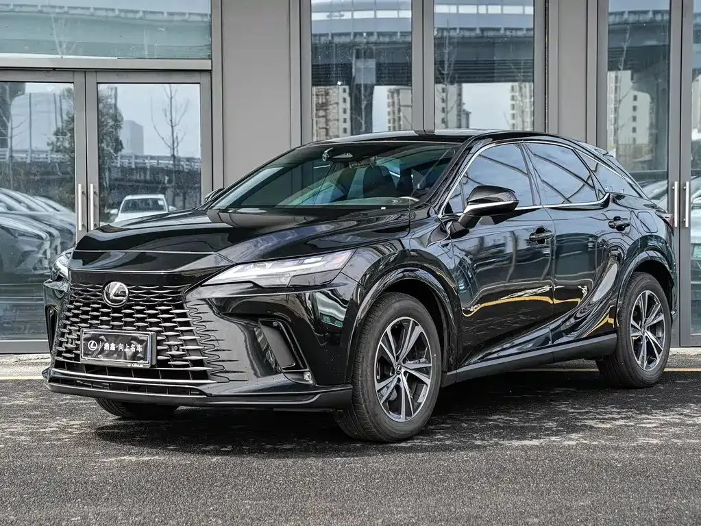 Lexus RX — фото 1