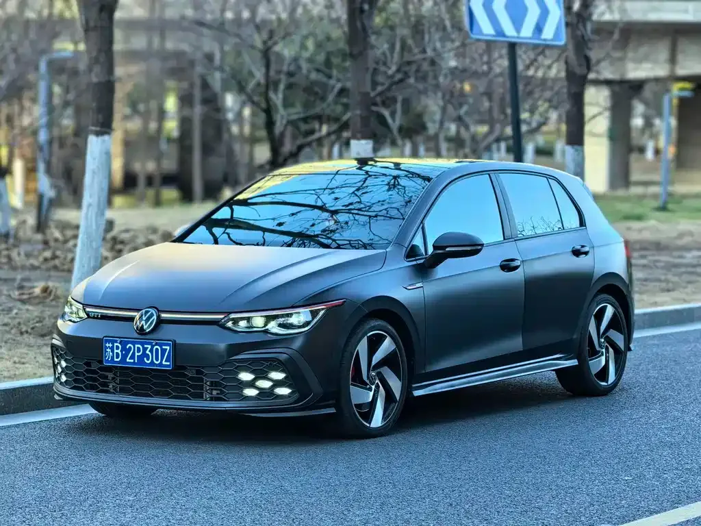 Volkswagen Golf GTI — фото 1