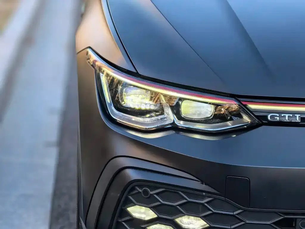 Volkswagen Golf GTI — фото 6