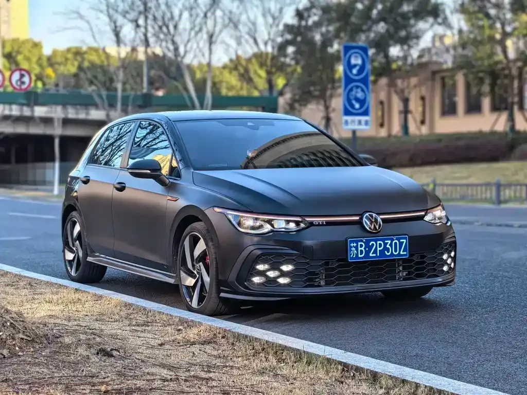 Volkswagen Golf GTI — фото 7