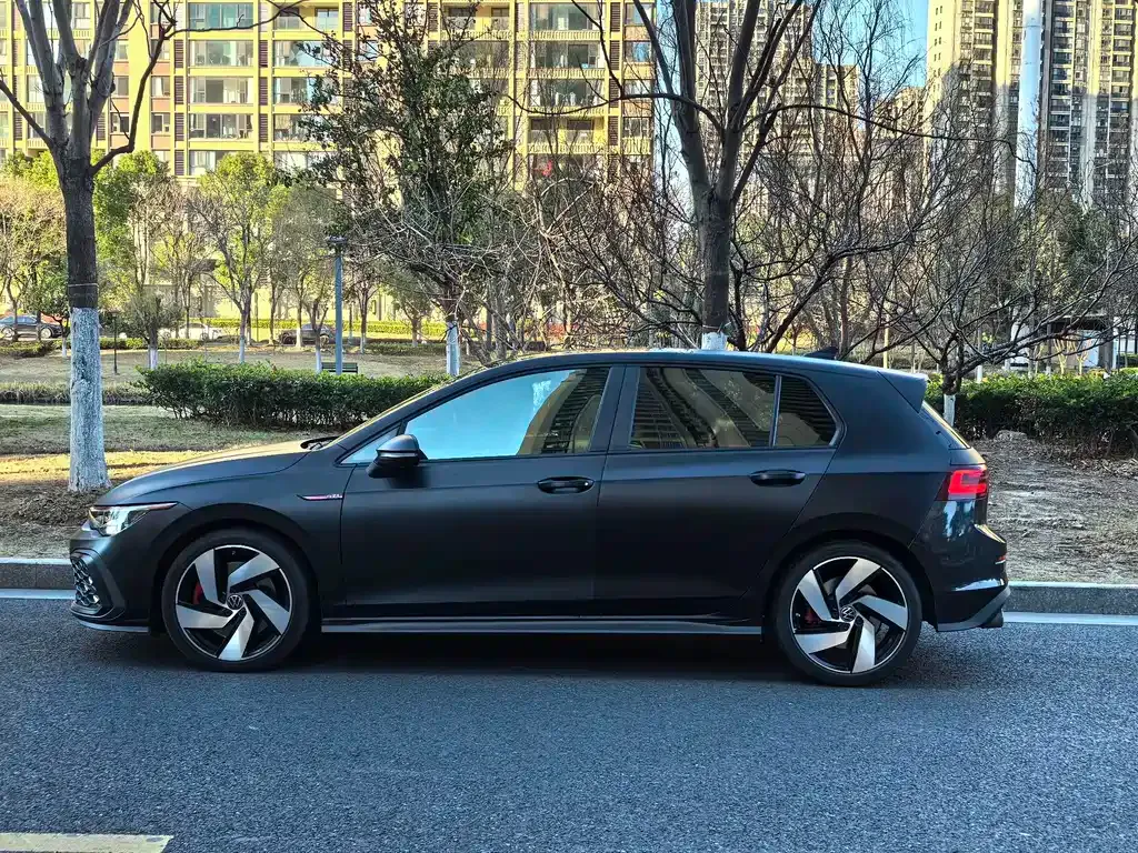 Volkswagen Golf GTI — фото 8