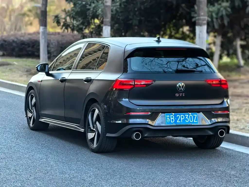 Volkswagen Golf GTI — фото 9