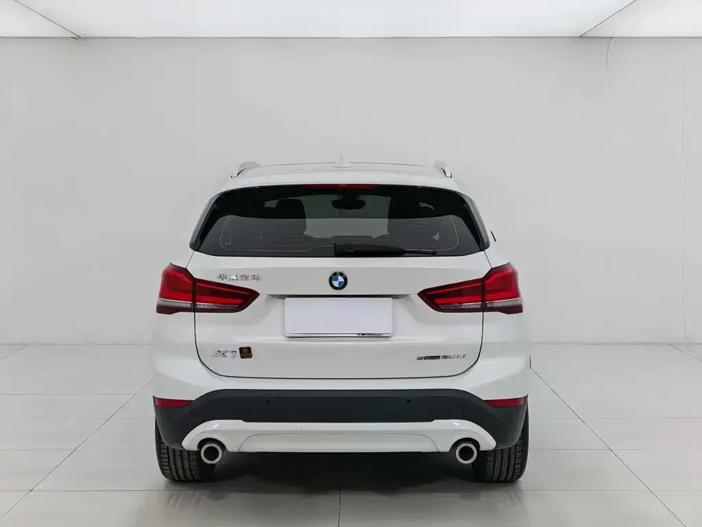 BMW X1 — фото 9